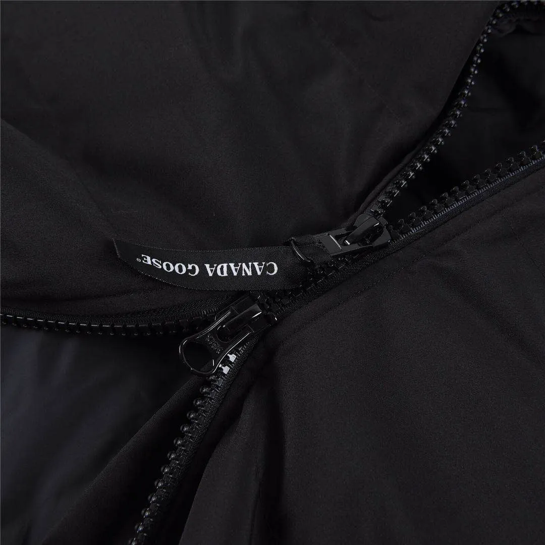 P760 Canada Goose Canada Goose #Mystique 3035LB extended parka down jacket/22 styles #women# ➖ Genuine synchronous anti-counterfeiting chip sensor! ➖ Imported 21-count polyester-cotton blended original fabric [last year’s 16-count/18-count hard fabrics have been completely eliminated, this year all use 21-count genuine synchronous fabrics, the soft mid-strap feels delicate and textured], genuine synchronous Feather-Light 10D waterproof coating fabric, made of 84.5 polyester fiber and 15.5 cotton, 100% the best feel in the entire network! ➖ The genuine official website is synchronized with the international standard 90 velvet! ➖ Using the best nylon lining with double double-layer sealing design, velvet-proof No. 7 needle + grid-filled down ready-made garments, there is 100% no so-called velvet running! ➖ The cuffs are designed with thickened seamless threads, and the collar and pockets are lined with top-quality polar fleece to keep you warm and comfortable! ➖ Yoshida YKK provides original custom-made electroplated sliders. YKK two-way lockable zippers are tight and smooth and will not peel off paint! ➖ 3M composite guarantees that the Velcro is the same as the original, durable, and all accessories and hardware are custom-made! ➖ Imported BEHRINGER embroidery machine to customize the 10,000-needle embroidery logo, 98% of which can be reproduced to restore the original logo. You can check and compare on the official website! ➖ The fur collars are all made of large pieces of Western Canadian blue wolf hide, ensuring that each fur collar is 13-15cm wide!  ⛔No slander, no exaggeration, professionalism because of focus!  SIZE: Purchasing agent grade: S M L [Attached: size chart] SIZE: Genuine grade: XXS XS S M L XL [Attached: size chart]